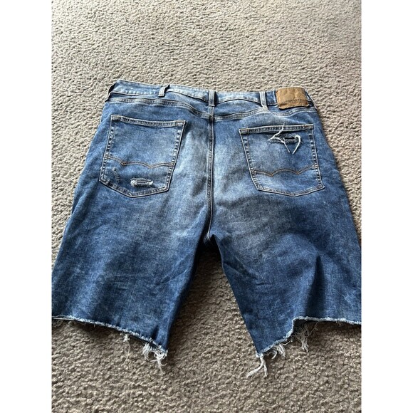 American Eagle Extreme Flex Denim Bermuda Shorts Faded  Distressed Destroyed 40 - Picture 5 of 6
